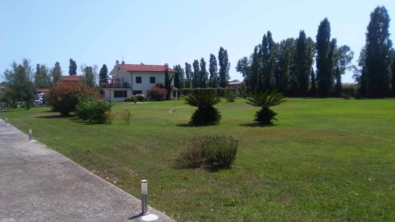 Podere Venanzio ลิโด ดิ กามาโยเร ภายนอก รูปภาพ