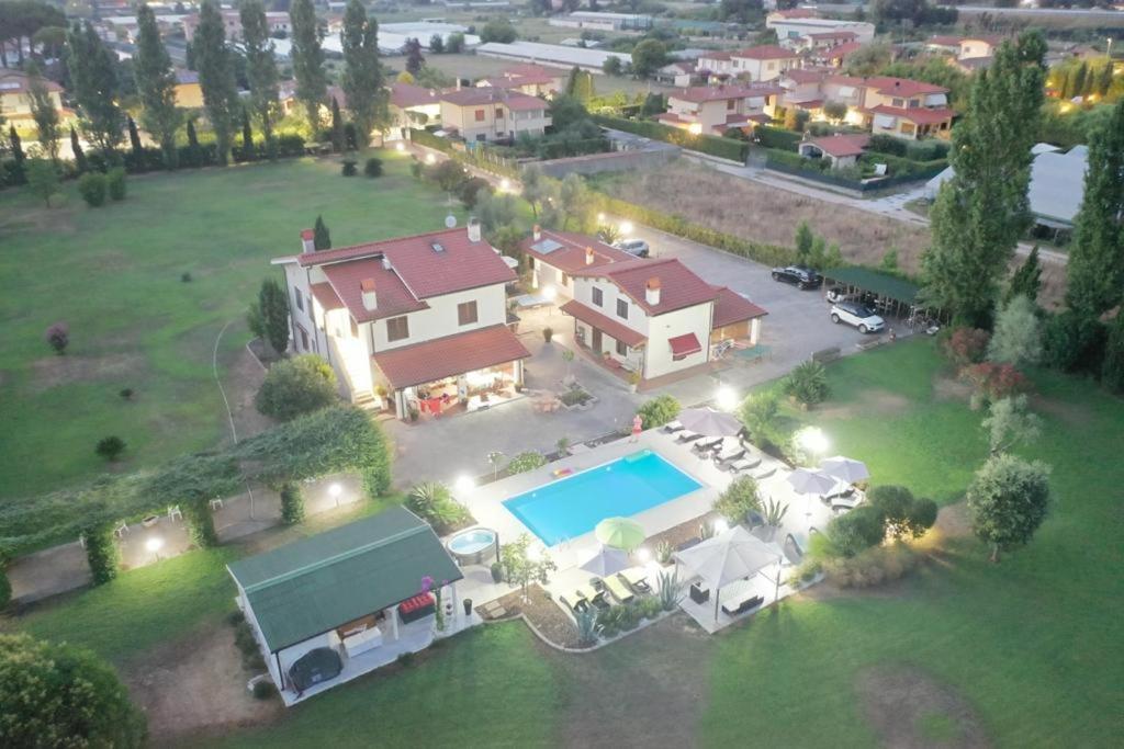 Podere Venanzio ลิโด ดิ กามาโยเร ภายนอก รูปภาพ
